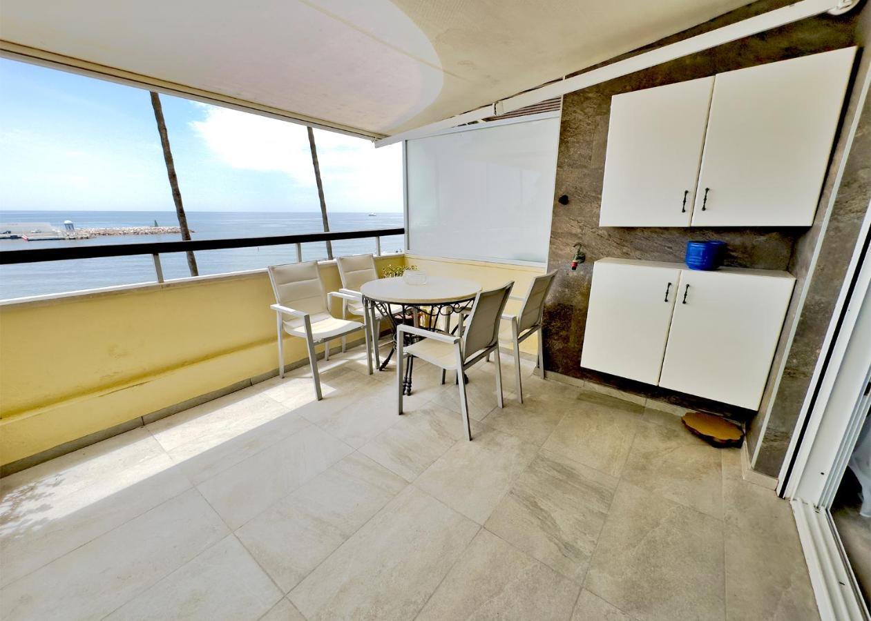 Amazing Sea Views Over Port Appartamento